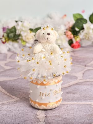 Borcan prima baita, Iris