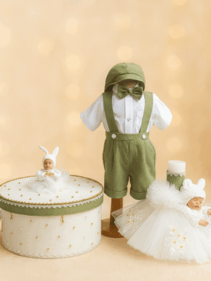 Trusou botez Chuck din in – Eleganță naturală pentru o zi de neuitat